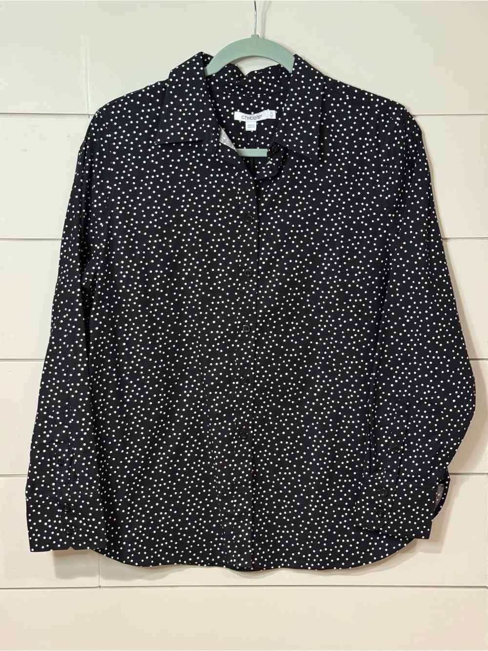 NEW Chico's Black No Iron Polka Dot Shirt Button-Down Shirt Size M/10 - Picture 3 of 8